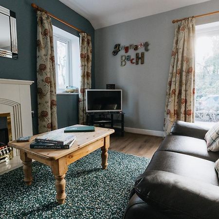 Gwynant Bach - Cosy 2 Bed Bungalow Cottage In Snowdonia National Park, Conwy, North Wales 外观 照片