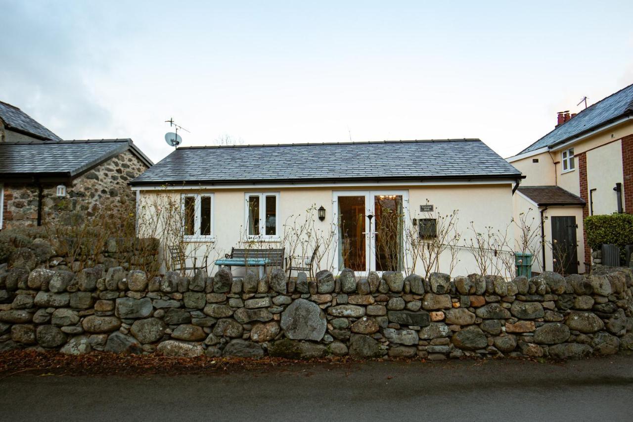 Gwynant Bach - Cosy 2 Bed Bungalow Cottage In Snowdonia National Park, Conwy, North Wales 外观 照片