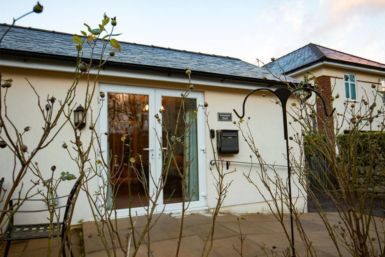 Gwynant Bach - Cosy 2 Bed Bungalow Cottage In Snowdonia National Park, Conwy, North Wales 外观 照片