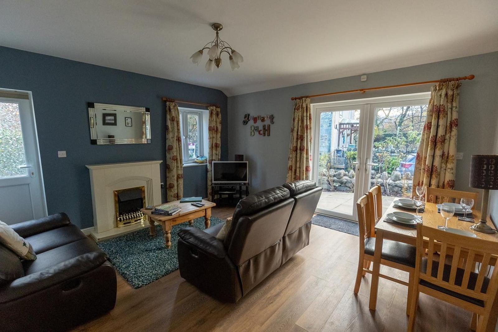 Gwynant Bach - Cosy 2 Bed Bungalow Cottage In Snowdonia National Park, Conwy, North Wales 外观 照片
