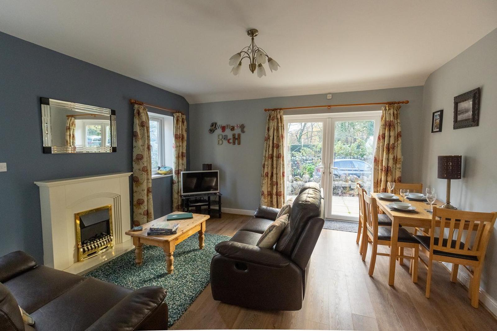 Gwynant Bach - Cosy 2 Bed Bungalow Cottage In Snowdonia National Park, Conwy, North Wales 外观 照片