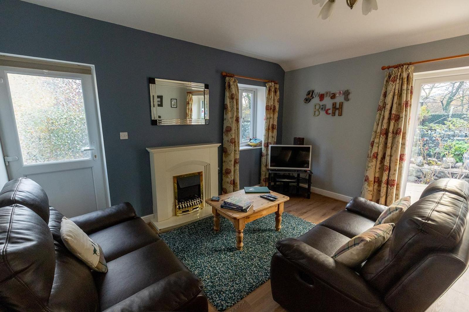 Gwynant Bach - Cosy 2 Bed Bungalow Cottage In Snowdonia National Park, Conwy, North Wales 外观 照片